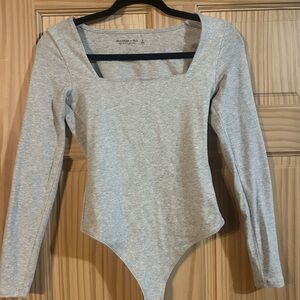 Abercrombie & Fitch Light Gray Top